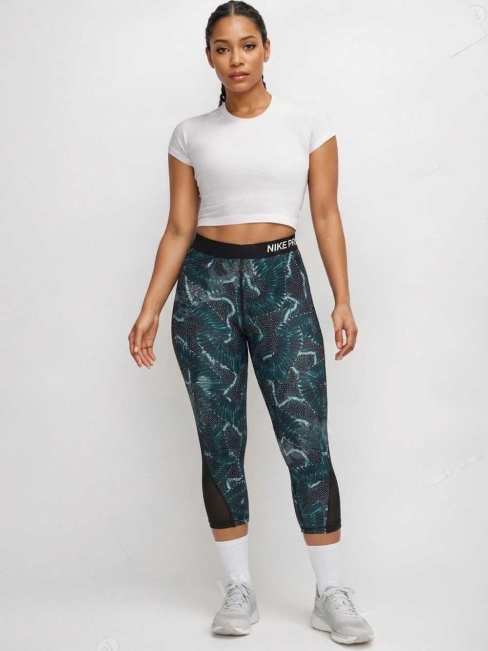 Nike Pro Dri-Fit Feather Printed Running Crop Tight Size Medium